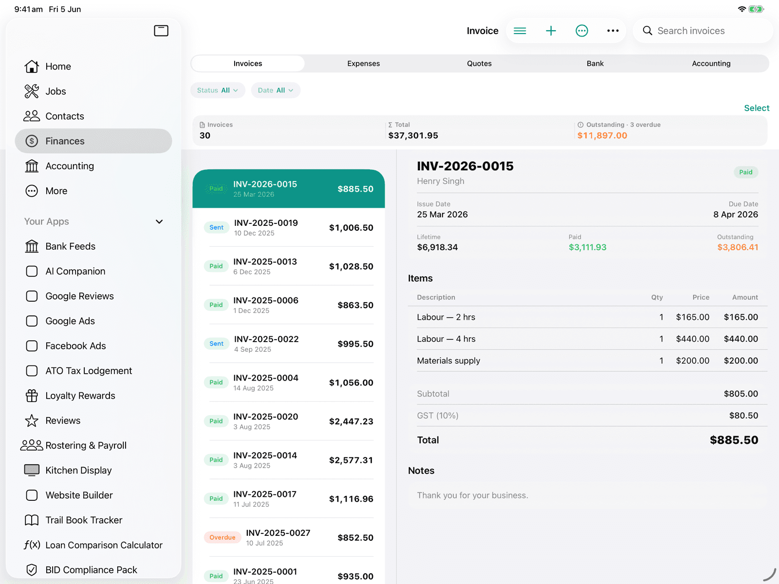 Invoices list and invoice detail side by side on iPad in landscape