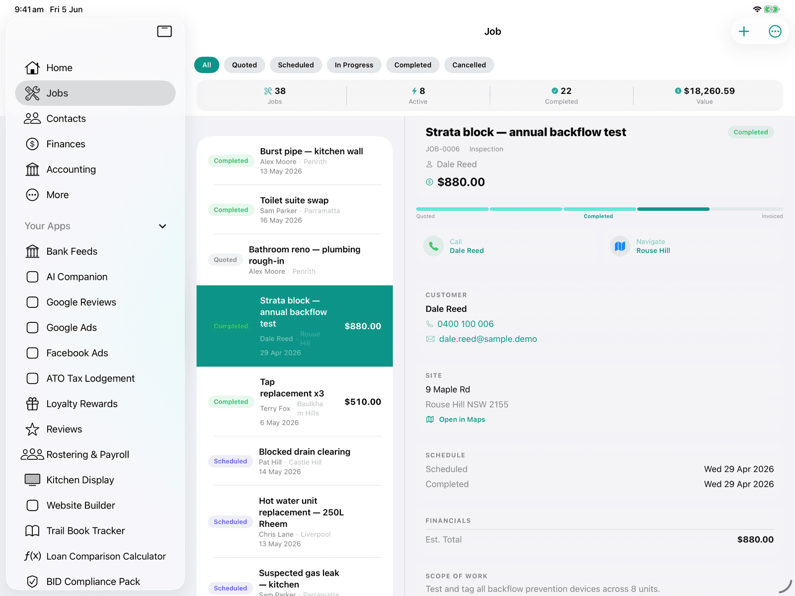 Jobs list and job detail side by side on iPad in landscape